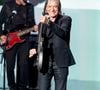 Très proche de son papa - qui a quitté le groupe Téléphone en 1985, année de naissance d'Arthur -, l'artiste de 70 ans a de son côté écrit la chanson Le jour s'est levé en hommage à son fils.
Exclusif - Jean-Louis Aubert - Enregistrement de l'émission "La fête de la chanson française" à Paris, présentée par L.Thilleman et A.Manoukian, et diffusée le 20 décembre sur France 3
© Pierre Perusseau / Bestimage
