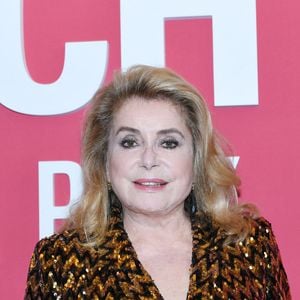 Catherine Deneuve au photocall du "Concerto pour la paix" de Omar Harfouch au Théâtre des Champs-Elysées à Paris le 18 septembre 2024. © Rachid Bellak / Bestimage