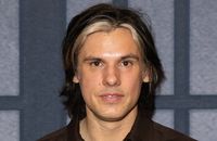 Orelsan parle de sa paternité qu'il a cachée au grand public dans "20h30 le dimanche"

Capture d'écran "20h30 Le Dimanche"