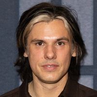 "Je ne l’ai même pas vraiment caché" : Papa depuis quelque temps, Orelsan explique son choix face caméra