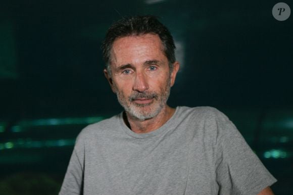 Extrêmement jaloux, le comédien de 72 ans ne supportait pas les absences de sa chérie de l'époque et craignait qu'elle ne le trompe. 

Archives - Thierry Lhermitte lors du tournage de l'émission "Le Meilleur du Monde" sur France 3 au parc Marineland à Antibes, 24 octobre 2009.
