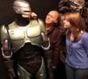 Tom Noonan était connu pour ses rôles de méchants dans "Robocop 2", "Le Sixième Sens", "Last Action Hero" ou encore "Heat".

Le fondateur du musée Dan Ohlman et un assistant posent à côté d'une maquette de Robocop du film "Robocop 2"  à Lyon, le 20 avril 2011. 

Photo :  Vincent Dargent / Abaca