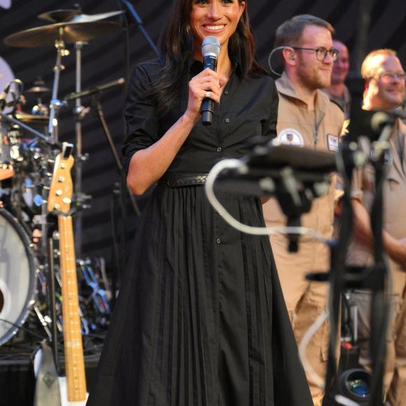 La duchesse de Sussex va-t-elle s'entretenir avec Stassi Schroeder pour clarifier la situation ?

La duchesse de Sussex, lors des Invictus Games à Düsseldorf, en Allemagne, le mardi 12 septembre 2023. © Bruce Adams/Daily Mail/PA Wire/ABACAPRESS.COM