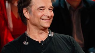 "Papi ne s'est pas présenté, Dieu merci !" : David Hallyday révèle comment ses petits-enfants l'appellent