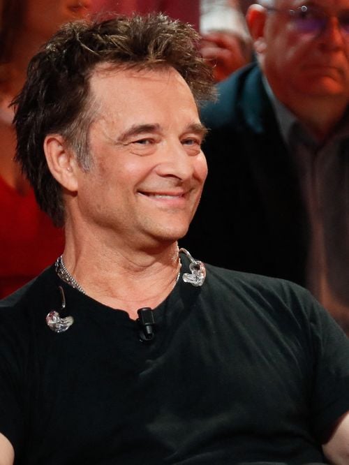 "Papi ne s'est pas présenté, Dieu merci !" : David Hallyday révèle comment ses petits-enfants l'appellent