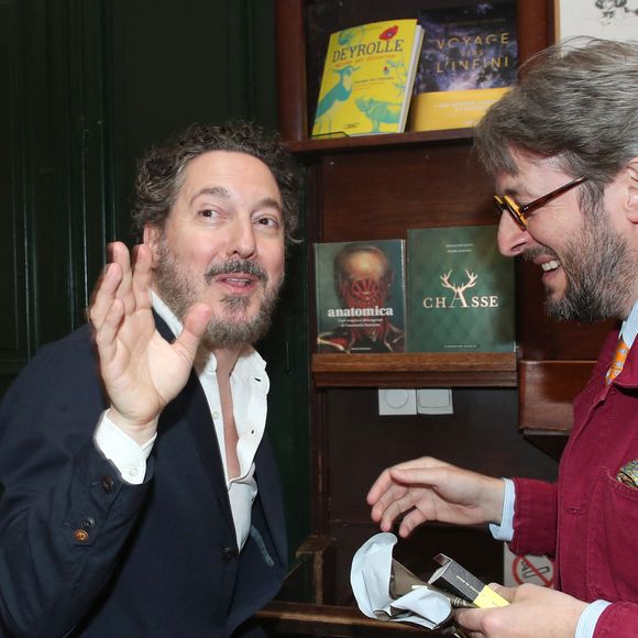Outre le rang de princesse, elle a aussi été mannequin pour Coco Chanel !

Guillaume Gallienne et Nicolas d'Estienne d'Orves - Guillaume Gallienne dédicace son livre "Le buveur de brume" à la Galerie Galignani à Paris, France, le 13 Mai 2025. © Bertrand Rindoff / Bestimage