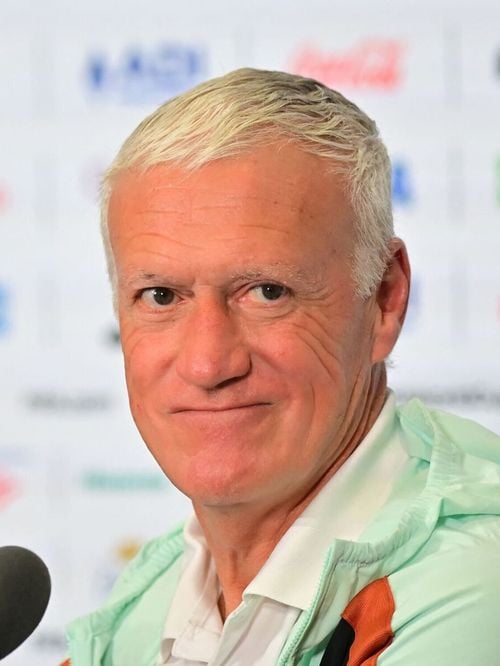 Vue mer panoramique, immense piscine... La sublime maison de Didier Deschamps située dans une petite commune entre Nice et Monaco