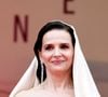 La génétique y est évidemment toujours pour beaucoup.
Juliette Binoche - Montée des marches du film « Partir un jour » pour la cérémonie d’ouverture du 78ème Festival International du Film de Cannes, au Palais des Festivals à Cannes. Le 13 mai 2025
© Jacovides-Moreau / Bestimage