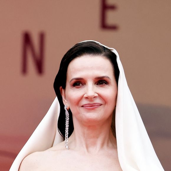 La génétique y est évidemment toujours pour beaucoup. 

Juliette Binoche - Montée des marches du film « Partir un jour » pour la cérémonie d’ouverture du 78ème Festival International du Film de Cannes, au Palais des Festivals à Cannes. Le 13 mai 2025
© Jacovides-Moreau / Bestimage