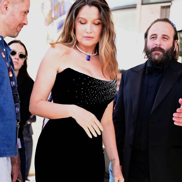 Laetitia Casta et Vincent Macaigne à la sortie de l'hôtel Marriott lors du 79ème Festival International du Film de Cannes (12 - 23 mai 2026), le 15 mai 2026.
© Romain Doucelin / Bestimage