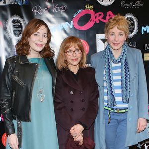 Elise Depardieu, Elisabeth Depardieu et sa fille Julie Depardieu - Photocall du défilé au profit de l'association Meghanora au Salon des Miroirs à Paris, le 20 février 2016. © CVS/Bestimage