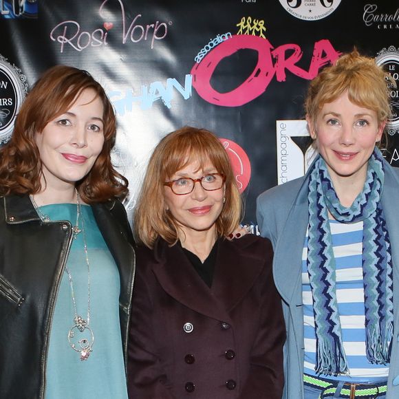 Elise Depardieu, Elisabeth Depardieu et sa fille Julie Depardieu - Photocall du défilé au profit de l'association Meghanora au Salon des Miroirs à Paris, le 20 février 2016. © CVS/Bestimage