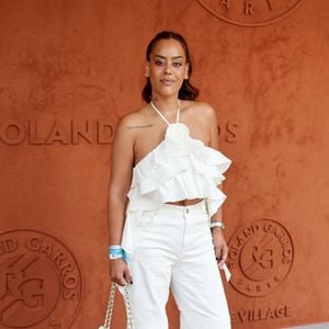 Amel Bent - Célébrités au Village lors des Internationaux de France de tennis de Roland Garros 2023 à Paris le 10 juin 2023. © Jacovides-Moreau/Bestimage