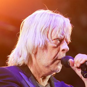 Le chanteur Renaud (Renaud Séchan) - Les amis musiciens de Renaud ont donné un concert à la Mairie du 13ème à Paris le 5 septembre 2024, en hommage au chanteur et à l'occasion de l'exposition "Renaud, Des mots et des images" et de la sortie d'un recueil regroupant des œuvres d'artistes contemporains. © Coadic Guirec/Bestimage