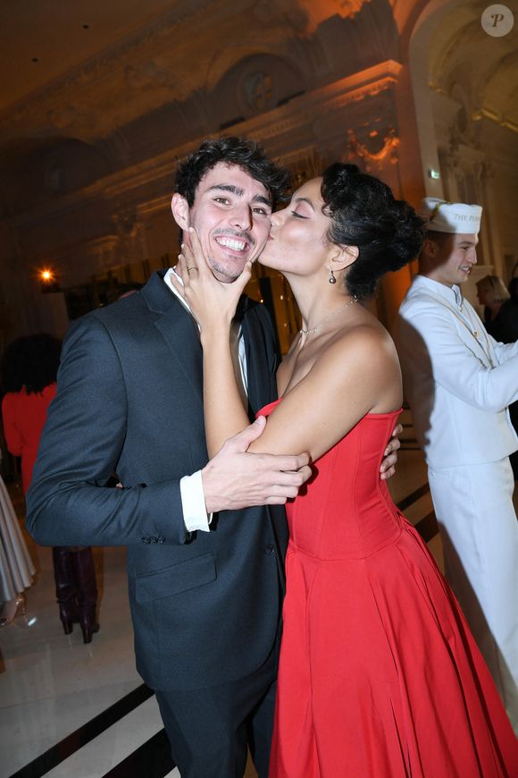Vaimalama Chaves (Miss France 2019) et son fiancé Nicolas Fleury - Soirée du 10ème anniversaire de l'hôtel Peninsula à Paris le 28 novembre 2024. © Rachid Bellak/Bestimage