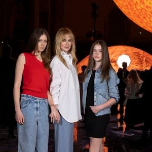 Sunday Rose Kidman Urban, Nicole Kidman, Faith Margaret Kidman-Urban – Photo Call  du Défilé de mode Chanel Collection Printemps-Été 2026 dans le cadre de la Fashion Week de Paris, France, le 6 octobre 2025. © Olivier Borde / Bestimage