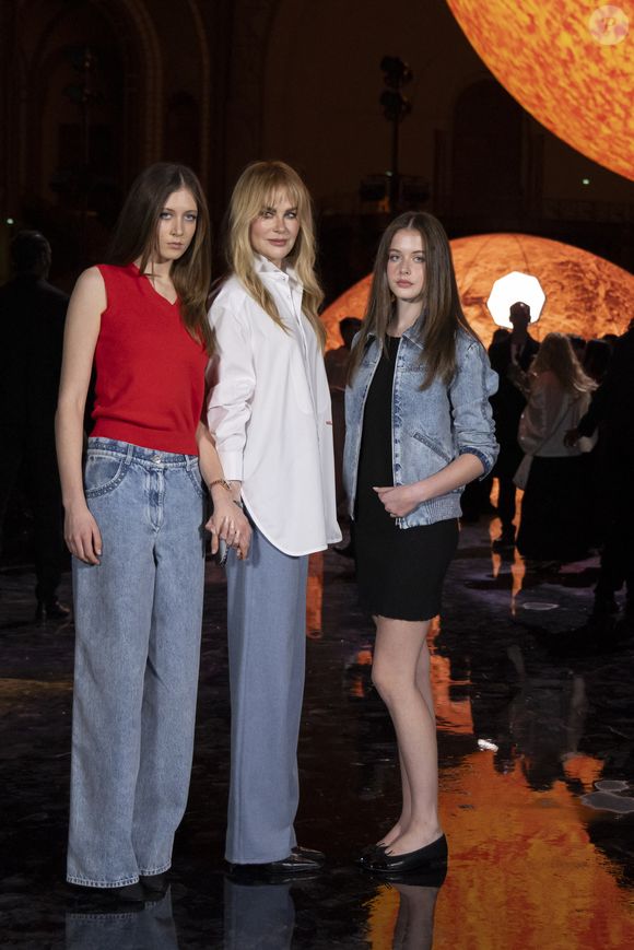 Sunday Rose Kidman Urban, Nicole Kidman, Faith Margaret Kidman-Urban – Photo Call  du Défilé de mode Chanel Collection Printemps-Été 2026 dans le cadre de la Fashion Week de Paris, France, le 6 octobre 2025. © Olivier Borde / Bestimage