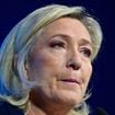 Marine Le Pen a appris la disparition de son père par les journalistes dans l'avion, un proche présent à bord s'exprime pour la première fois