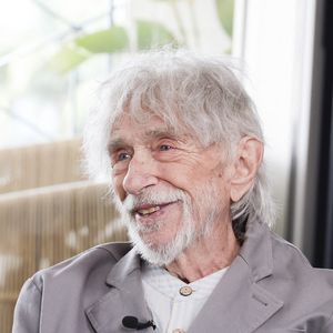 Exclusif - Augustin Trappenard interviewe Pierre Richard pour Brut lors du 78ème Festival International du Film de Cannes, au Palais des Festivals à Cannes, le 22 mai 2025. © Jack Tribeca/Bestimage