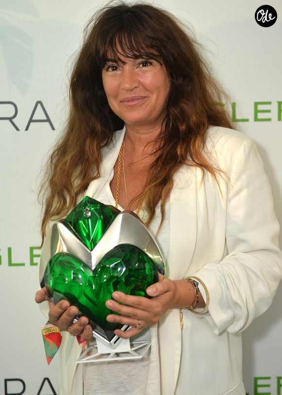 Une période de sa vie que la chroniqueuse d'Enora Malagré n'a pas du tout appréciée

Elsa Wolinski - Lancement du nouveau parfum "Aura" de Thierry Mugler à l'hôtel Salomon de Rothschild, Paris le 15 juin 2017. © Veeren/Bestimage