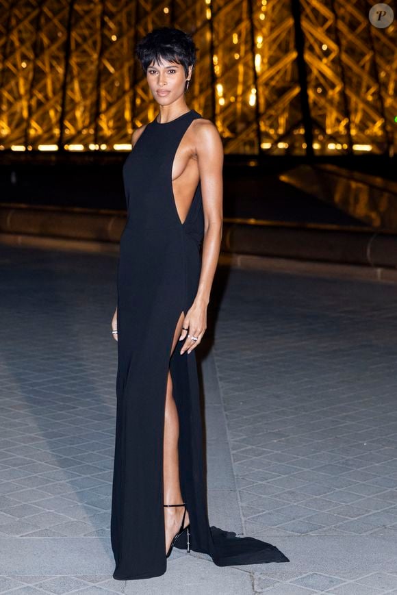 Cindy Bruna - Photo Call du « Le Grand Diner du Louvre « lors de la Fashion Week  à Paris le 5 mars 2025. © Olivier Borde /Bestimage