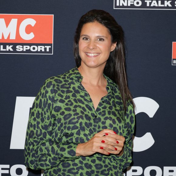 Et à l'antenne, elle s'affiche toujours ultra stylée.

Apolline de Malherbe - Conférence de presse de la rentrée RMC à Paris le 2 septembre 2025. © Coadic Guirec/Bestimage