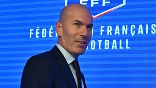 Une décision inédite : Zinédine Zidane entraînera les Bleus depuis sa somptueuse villa de 1000 m² à Madrid