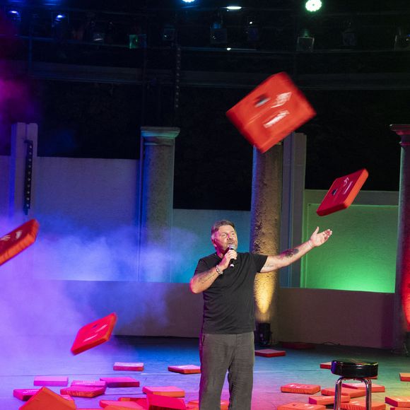 Exclusif - Philippe Lellouche - P.Lellouche a joué son spectacle "Stand Alone" au théâtre de Verdure du 41ème Festival de Ramatuelle, le 8 août 2025. 
© Cyril Bruneau / Bestimage