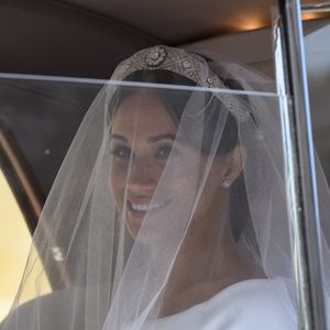 Meghan Markle, duchesse de Sussex arrive à la chapelle St. George au château de Windsor à bord d'une Rolls Royce - Mariage du prince Harry et de Meghan Markle au château de Windsor le 19 mai 2018.
