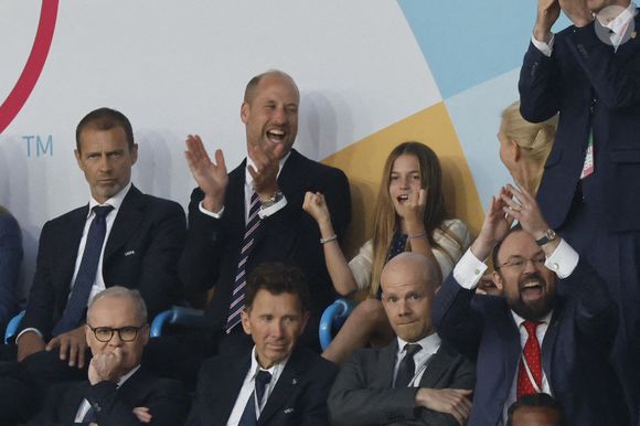 Le prince William, prince de Galles, la princesse Leonor et l'infante Sofia d'Espagne dans les tribunes de la finale de l'UEFA Women's Euro 2025 "Angleterre - Espagne (1-1, 3-1 tab)" à Bâle en Suisse. 27 juillet 2025 Mirrorpix / Bestimage