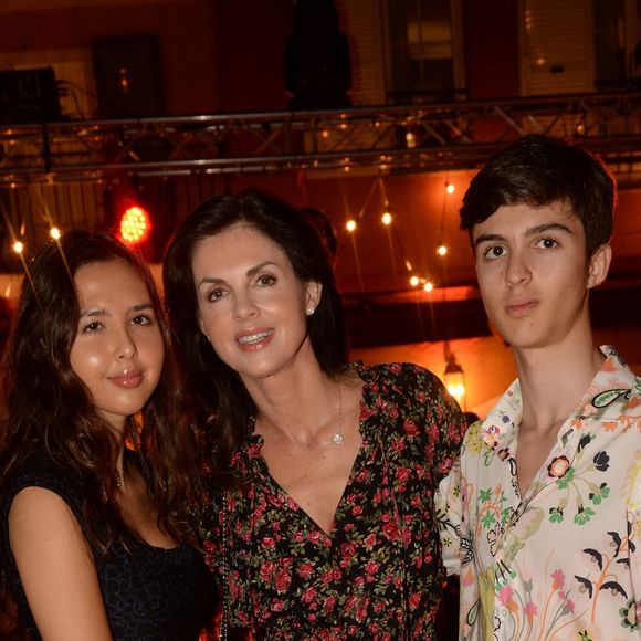 Exclusif - Caroline Barclay et ses enfants, Clara et Vincent - Traditionnelle soirée d'anniversaire du Byblos sur le thème de la Dolce Vita à Saint-Tropez, le 19 juillet 2018. © Rachid Bellak / Bestimage 