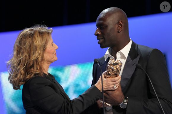 Nicole Garcia et Omar Sy, César du meilleur acteur pour "Intouchables", à Paris, le 24 février 2012. RINDOFF-BORDE / BESTIMAGE