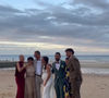 Mais son costume marron, bien reconnaissable, est le même que celui porté par le jeune homme dans la vidéo précédente. Dans celle-ci, son visage apparaît en entier.

Amandine Petit au mariage de sa sœur Pauline. Photos publiées dimanche 14 septembre 2025 © Instagram