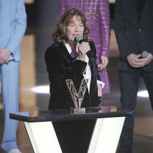 Rétro - La chanteuse et actrice Jane Birkin s'est éteinte à l'âge de 76 ans - Archives - No Web - Jane BIRKIN sacrée Victoire d'Honneur, lors de la 36ème Cérémonie des Victoires de la Musique 2021 à la Seine Musicale de Boulogne Billancourt. Le 12 Février 2021. 
© Christophe Aubert via Bestimage