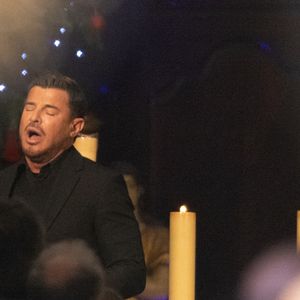 Vincent Niclo chante l'Ave Maria lors des obsèques de Brigitte Bardot en l'église Paroissiale Notre-Dame-de-l'Assomption de Saint-Tropez le 7 janvier 2025.

Moreau / Jacovides / Bestimage