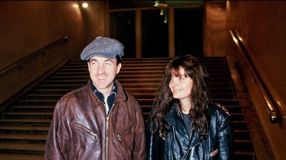 François Cluzet parti vivre dans le sud avec Marie Trintignant : ce quotidien simple qu'il poursuit aujourd'hui avec son épouse Narjiss