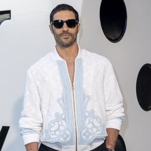 Elle a partagé une photo d’enfance de son mari avec des paroles tendres inspirées de la chanson "Paradis" d’Orelsan.

Tahar Rahim au photocall du Défilé de mode Louis Vuitton Homme, Collection Printemps-Été 2026 dans le cadre de la Fashion Week de Paris, France, le 24 juin 2025. © Olivier Borde / Bestimage