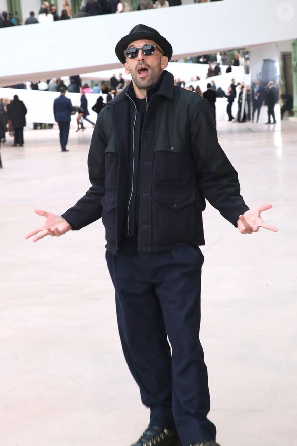 L’artiste JR - Célébrités au Défilé de Mode Chanel, Collection Haute Couture Printemps / Été 2025, dans le cadre de la Fashion Week de Paris, France, le 27 Janvier 2025. 

© Bertrand Rindoff / Bestimage