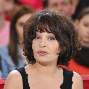 Ensemble, ils ont écrit des films et pièces de théâtre d’Isabelle, souvent jusqu’à tard le soir, mêlant humour et perfectionnisme. 

Isabelle Mergault - Enregistrement de l' emission "Vivement Dimanche" a Paris le 16 Janvier 2013.  |Enregistrement de l' emission "Vivement Dimanche". AGENCE / BESTIMAGE