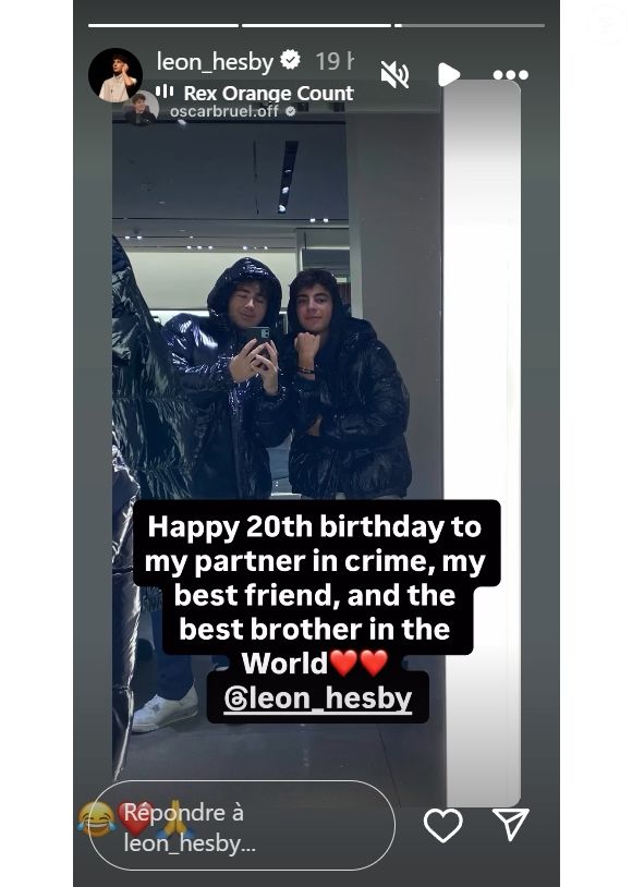 La photo publiée par Oscar Bruel dans la story de son compte Instagram, le 28 septembre 2025, à l'occasion de l'anniversaire de son frère Léon.