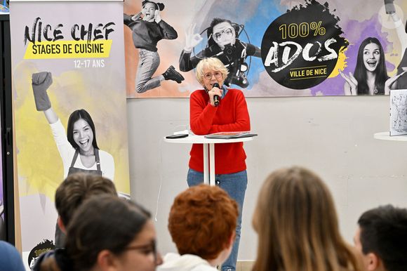 Les lundi 23 février et 2 mars, la chaîne belge RTL-TVI proposera une spéciale célébrités. 

Exclusif - Mercotte, la jurée de l'émission "Le Meilleur Pâtissier" sur M6, est venue à Nice, le 26 avril 2024.  
© Bruno Bebert / Bestimage
