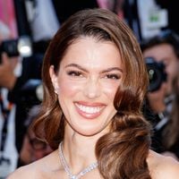 Iris Mittenaere et Kev Adams : Une condition non négociable leur a été imposée pour que leur premier rendez-vous ait lieu