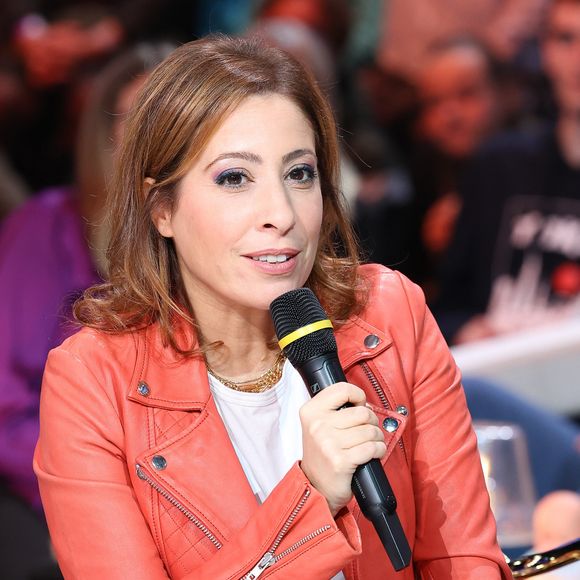 Léa Salamé - Les personnalités se mobilisent lors de la 37ème édition du Téléthon sur le plateau de France 2, avec pour parrain Vianney. Cette année, 80,6 millions de dons ont été promis. Le 9 décembre 2023. 
© Coadic Guirec / Bestimage