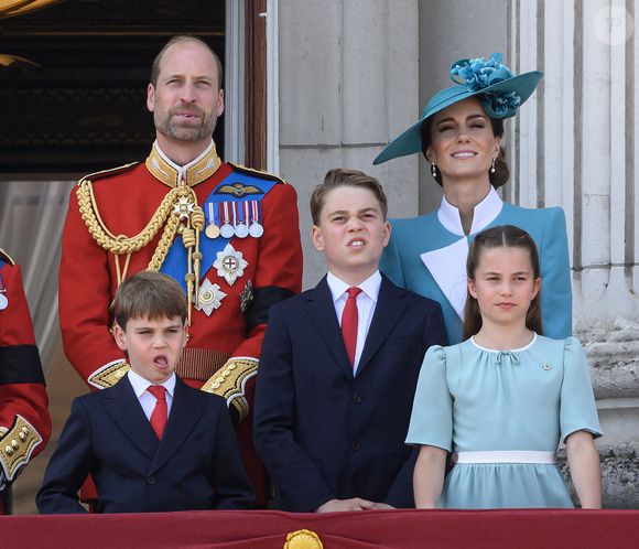 Le prince Louis, le prince William, le prince George, la princesse de Galles et la princesse Charlotte apparaissent sur le balcon du palais de Buckingham lors du défilé aérien de la parade d'anniversaire du roi, Trooping the Colour.  Londres, Royaume-Uni, le 14 juin 2025. Photo by Doug Peters/EMPICS/ABACAPRESS.COM