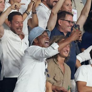 Yannick Noah et son fils Joalukas - People dans les tribunes lord du match d'ouverture de la Coupe du Monde de Rugby France 2023 avant le match de la Poule A entre la France et la Nouvelle-Zélande au Stade de France à Saint-Denis le 8 septembre 2023.  © Dominique Jacovides/Bestimage