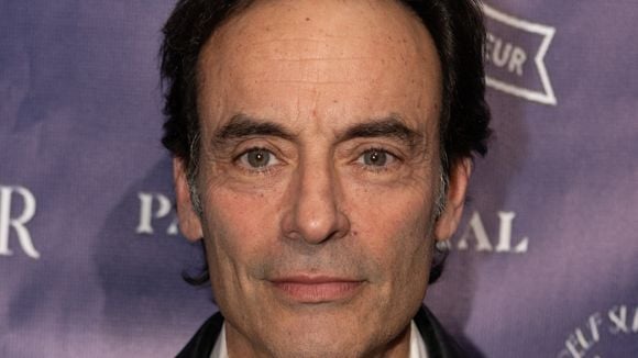 Héritage Alain Delon : Anthony Delon écrit au tribunal, il demande le respect de la mémoire de son père