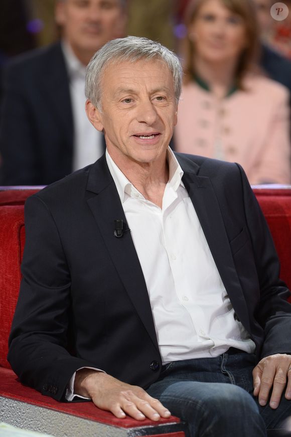 Une histoire qui a inspiré l’un de ses romans les plus personnels.

Jean-Christophe Rufin - Enregistrement de l'émission "Vivement Dimanche" à Paris le 02 Juin 2015 et qui sera diffusée le 28 juin 2015. Invité principal David Pujadas  
COADIC GUIREC / BESTIMAGE
