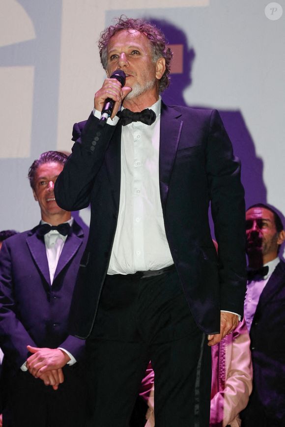 Il revient ainsi à sa "vie d'artiste".

Exclusif - Charles Berling - Avant-première du film "Flo" de G.Danon au Cinéma de la plage, lors du 76ème Festival International du Film de Cannes. Le 19 mai 2023
© Christophe Clovis / Bestimage