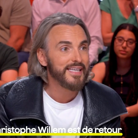 "Je suis complétement tombé amoureux de cet endroit" : Christophe Willem a posé ses valises au Brésil, photo de sa nouvelle vie loin de la France