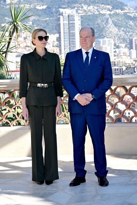 Le prince Albert II de Monaco, sa femme la princesse Charlene et la princesse Caroline de Hanovre ont pu découvrir les travaux d'aménagements réalisés pendant 5 ans au jardin exotique de Monaco avant son ouverture au public le 30 mars.© Bruno Bebert / Bestimage